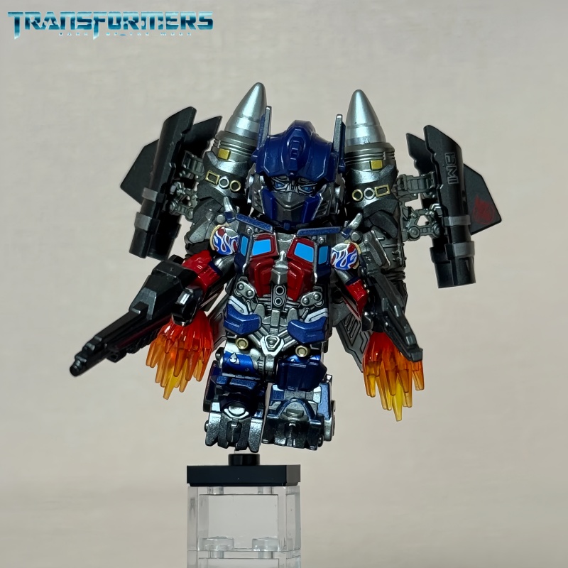 オプティマスプライムジェットパックトランスフォーマーブロック - Model Kit Optimus のレビューと価格