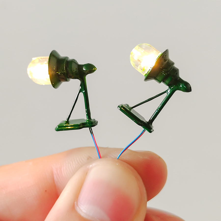 2 個ミニチュア 3V Led ライトモデル Diy 建物街 - Model Kit Wall E のレビューと価格