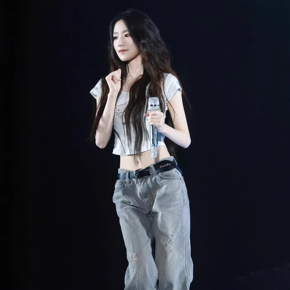 スリム効果のあるウォッシュドデニムUネックプリントTシャツと - Wash Effect Set のレビューと価格