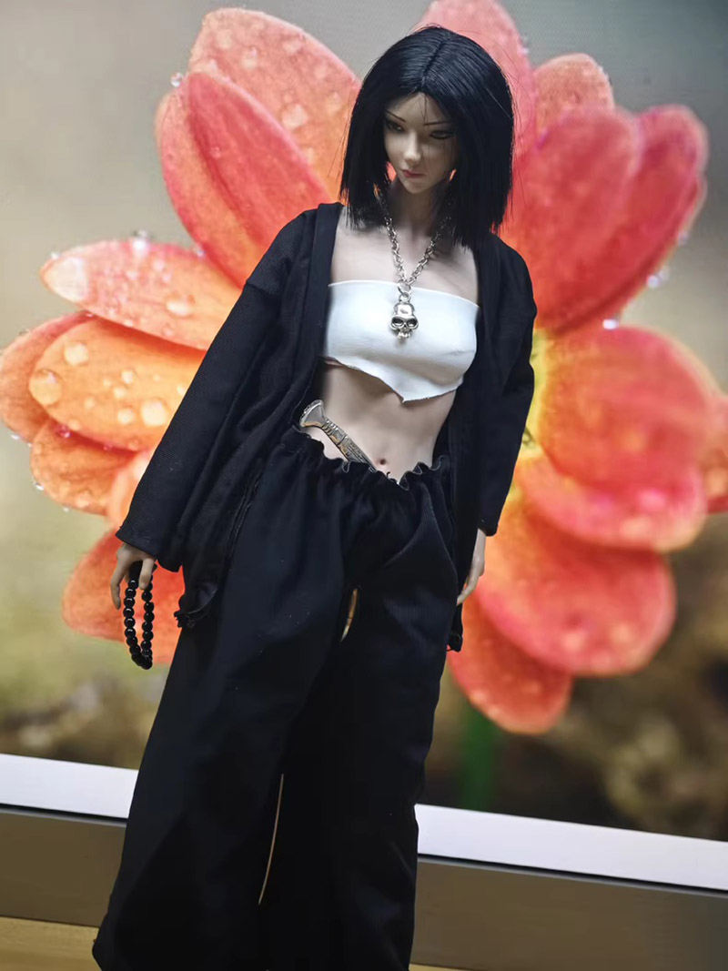 1/6 スケール悪役ガール服セット白いビスチェ黒のルーズコー - Model Kit For Girls のレビューと価格