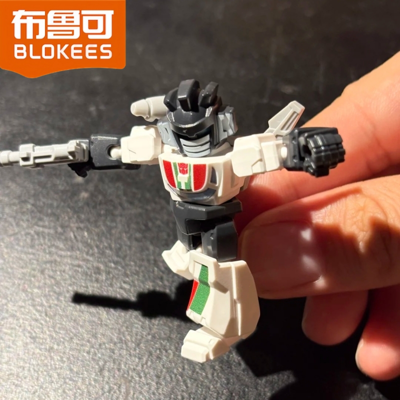 ブロキーズ トランスフォーマー ディフェンダーシリーズ スタ - Model Kit Optimus のレビューと価格